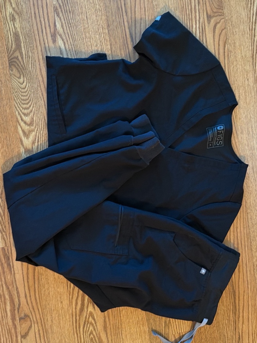 Figs Women's V-Neck Scrub Top and Jogger Set in Black